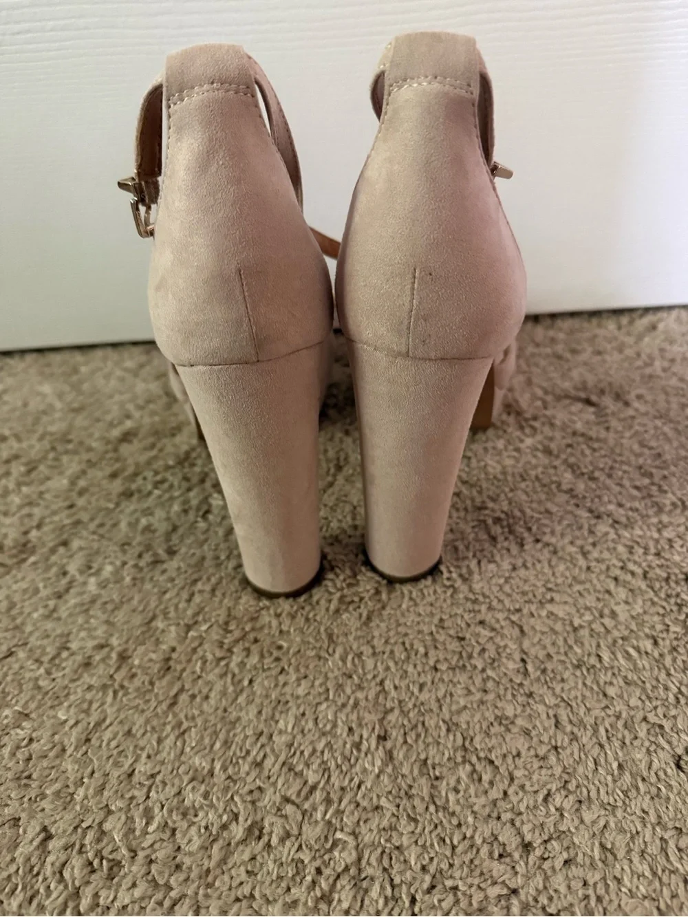 NWOT Jessica Simpson Irbella Platform Sandal in Size 9